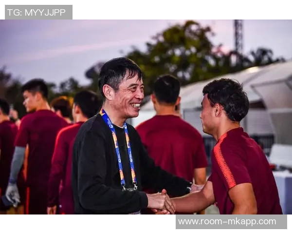 陈戌源对记者文章不满中层干部传达少说两句意图